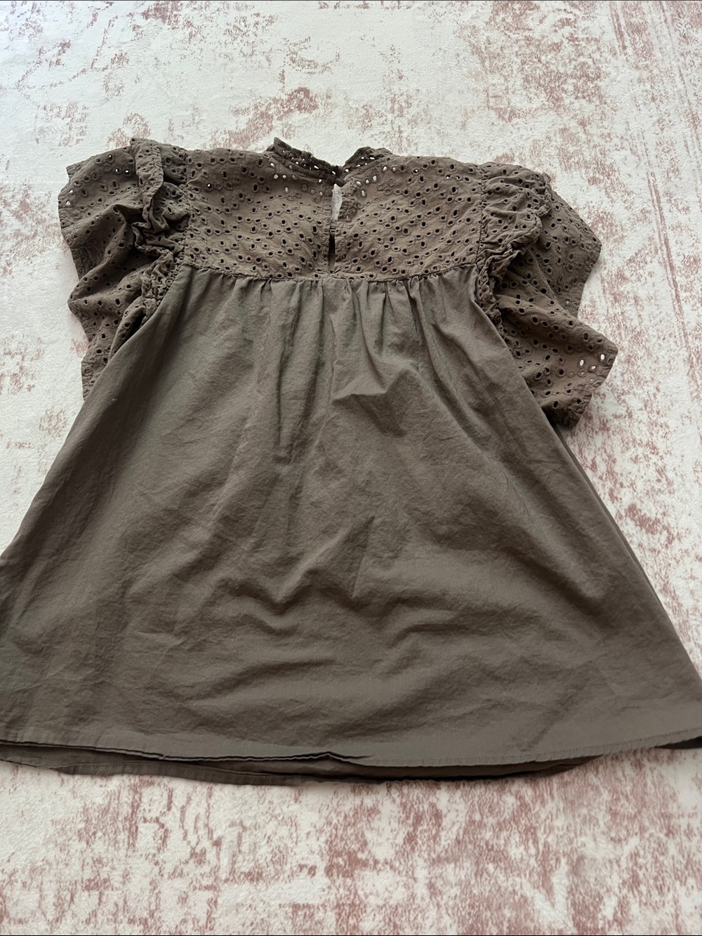 a new day Olive Eyelet Ruffled Sleeve Tunic Top - Picture 3 of 3